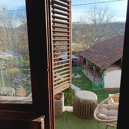 Bed & Breakfast Etno Selo Nasa Avlija *